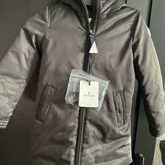 Girls beltedmoncler coat